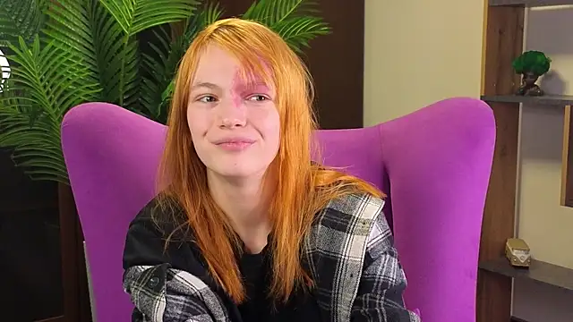 ConstanceDzama webcam