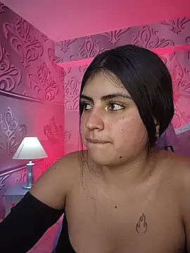 MishRaven webcam