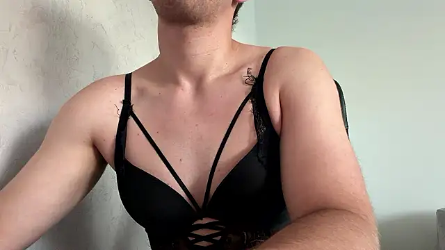 YourFavoriteSexy webcam