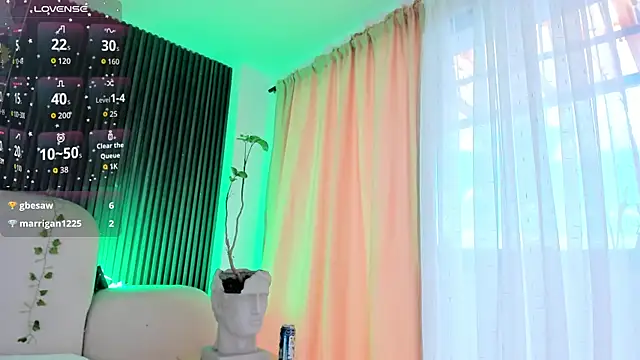 CarolineFyre webcam