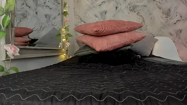 adult cam porn Bella Desi 