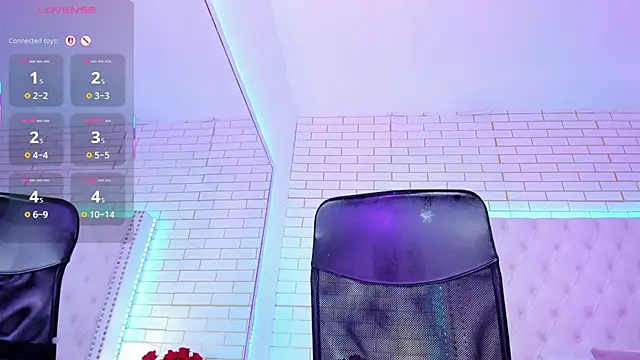 Coco_Balenciaga_ webcam