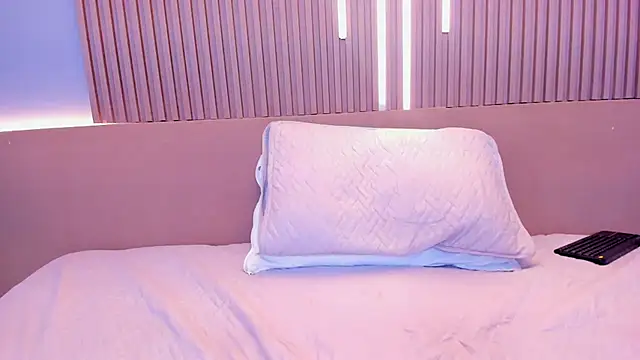 Emma_doll7 webcam