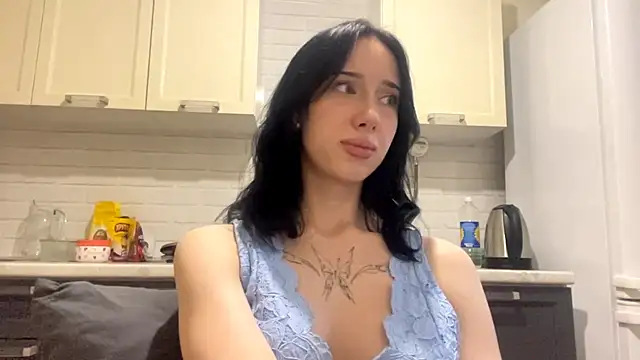 IsabellaQiueen webcam