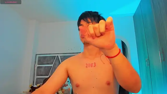 Maximo_Miller webcam