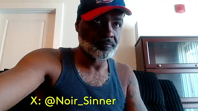 sinnernoir (M mature) - stroke show, standing