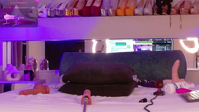 Natashaa-bluer webcam