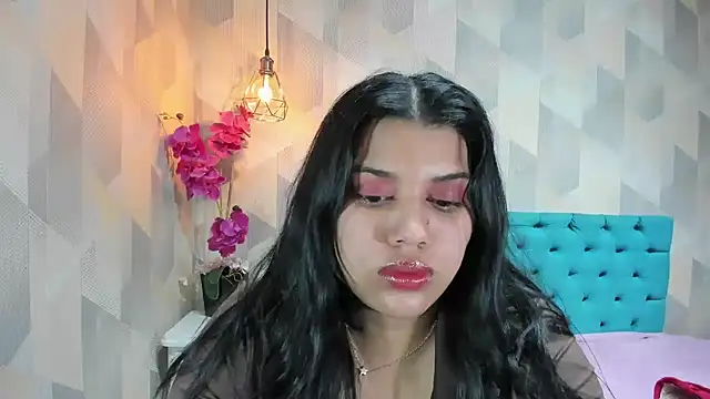 LindaBreeS webcam