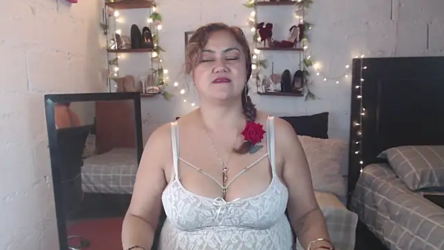 missrosario_stepmoan webcam