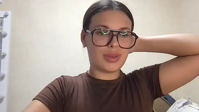 MoonriseGoddess webcam