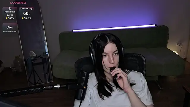 Naomi_Velvet webcam