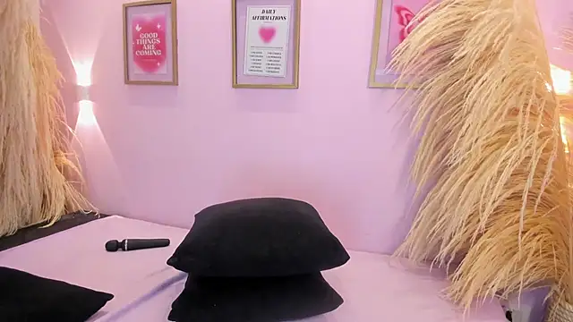 MiaaCarter_ webcam