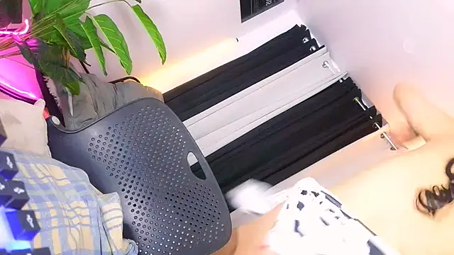 Sassalillyx live sex cam