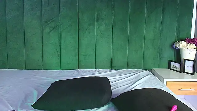 Alana_Petite_ webcam