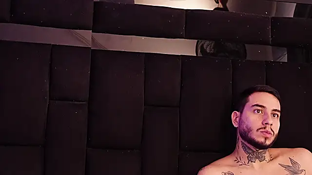 GabbyAndDominic webcam