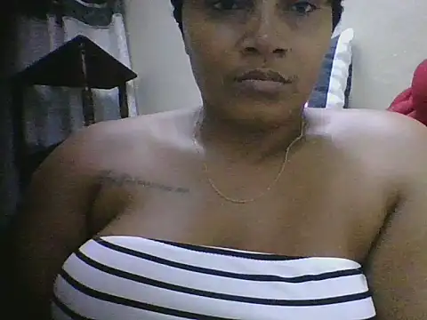 t_ebony webcam