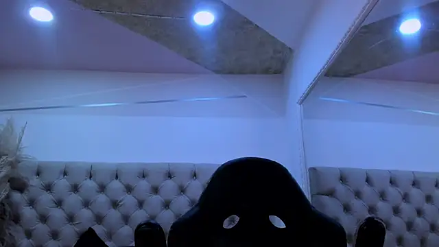 Izui_Pierce webcam