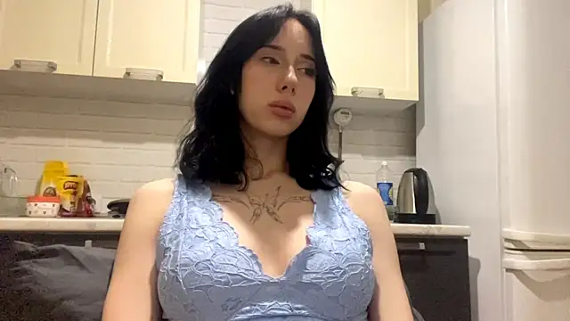 IsabellaQiueen webcam