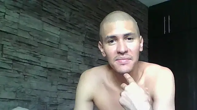 Sexylatin64 webcam