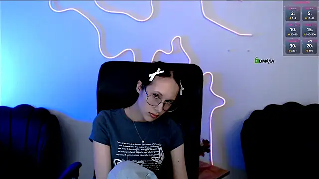 mona_cloud webcam