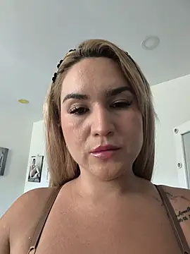 violet-grey webcam