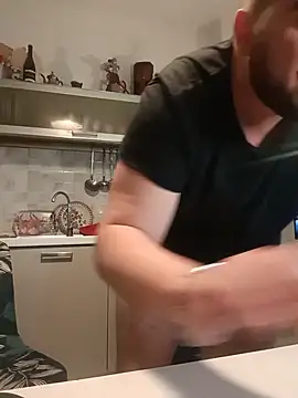 bear_skinny webcam