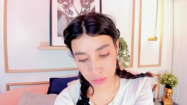 Nanami_ live cam on StripChat