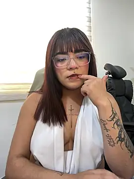 AngieRousse webcam