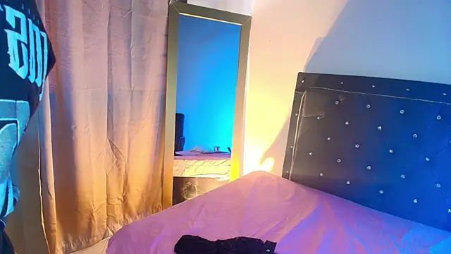 Ari_stone webcam