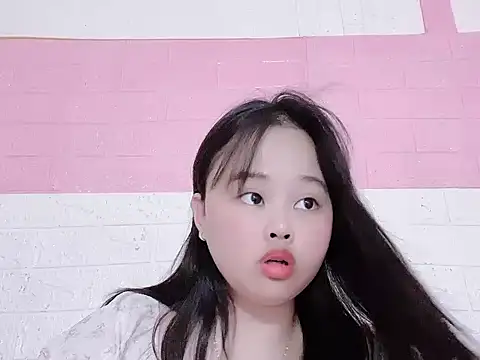 Nhungnhung88 webcam