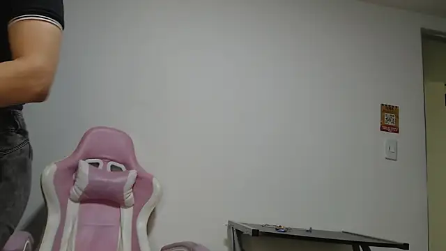 Jessica_Dove webcam