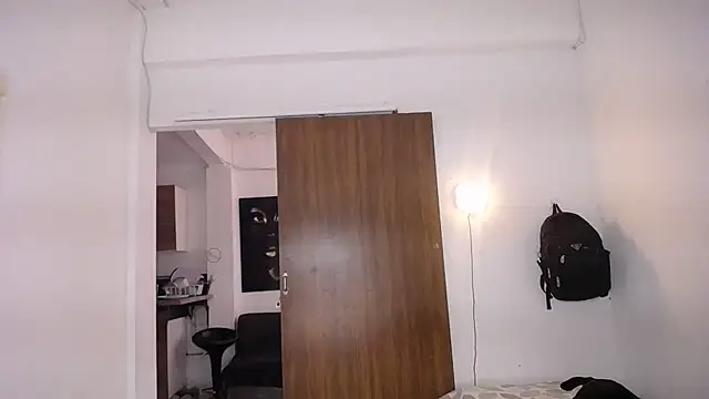 yselahot live cam on StripChat