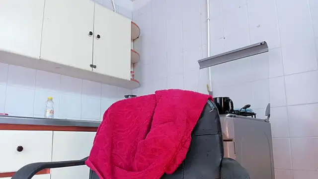 BustyGlow webcam