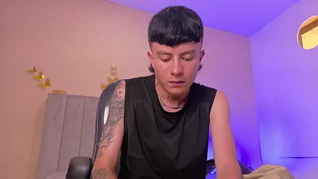 Nascary_Fox webcam