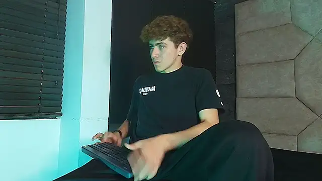 Tyler_Mcrey webcam