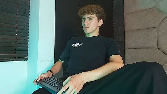 Tyler_Mcrey webcam