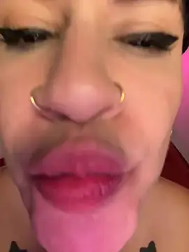 callmelouve live cam on StripChat