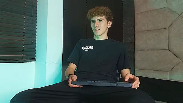 Tyler_Mcrey webcam