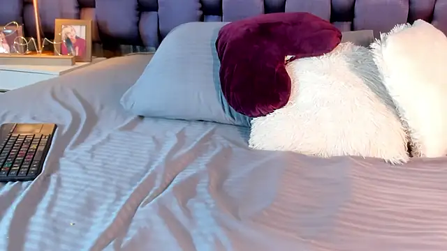 NicoleDiior webcam
