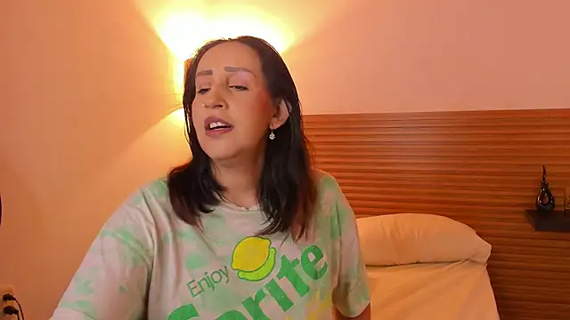 jadde_hamad (F milf) - naked and 2 minutes vibrating