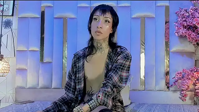 Model: MadisonWood01