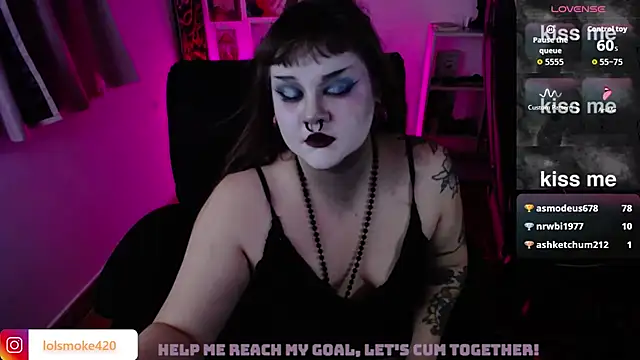 Bdsm_and_fries live cam on StripChat
