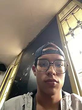 Andres_boy252 live cam on StripChat