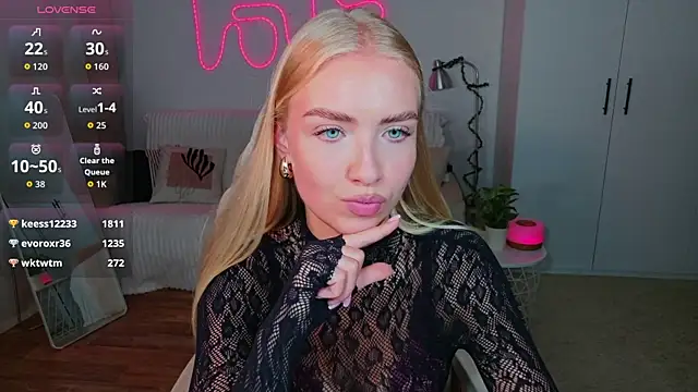 TessaGrays live cam on StripChat