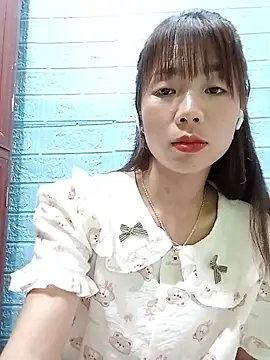 AmyLinee01 live cam on StripChat