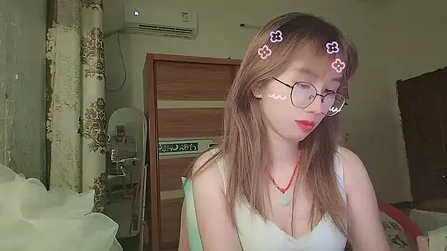 Lili_666 webcam