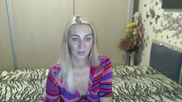 MirabelaSweet webcam