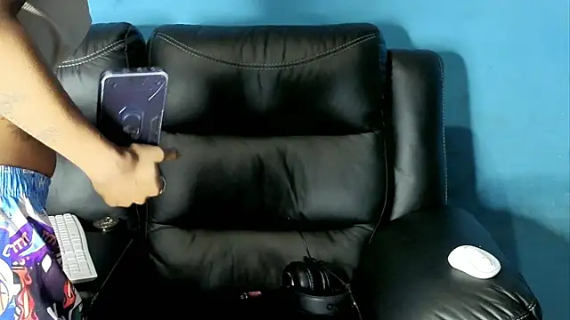 Eroticteasexoxox webcam