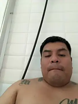 Pelotas2000 live cam on StripChat