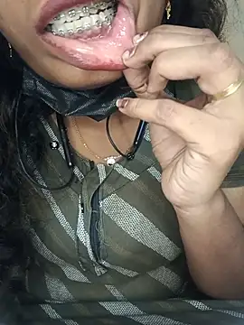 tamilsaisree webcam